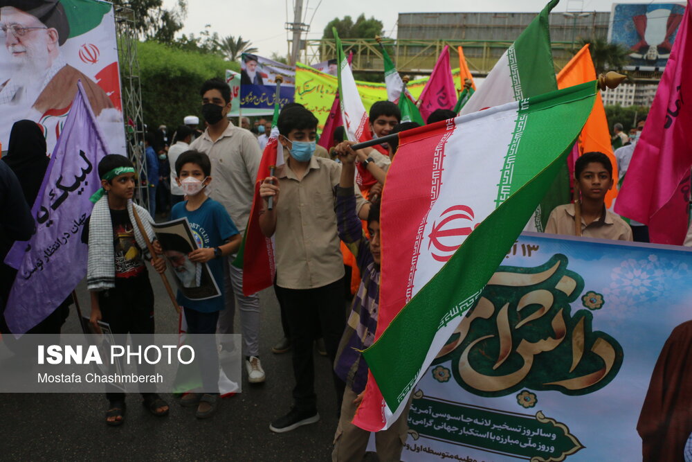 جوانان در راهپیمایی ۱۳ آبان صدای مقاومت و اراده ملت را به گوش جهانیان برسانند